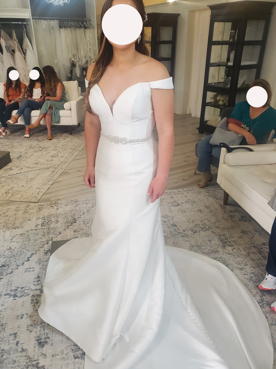 Essense of Australia D2477