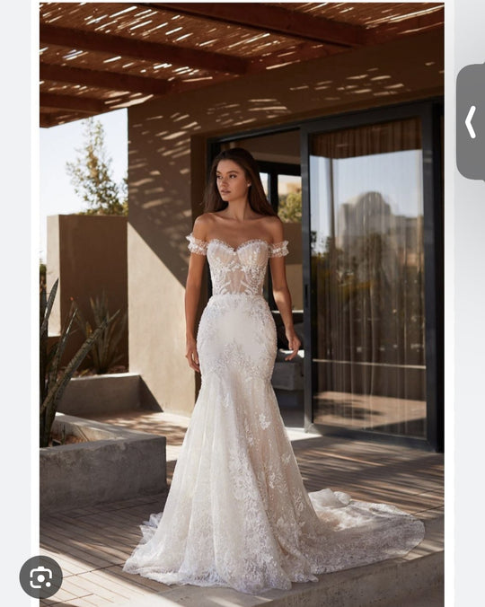 Milla Nova Alina Gown & DT Sleeves/4628