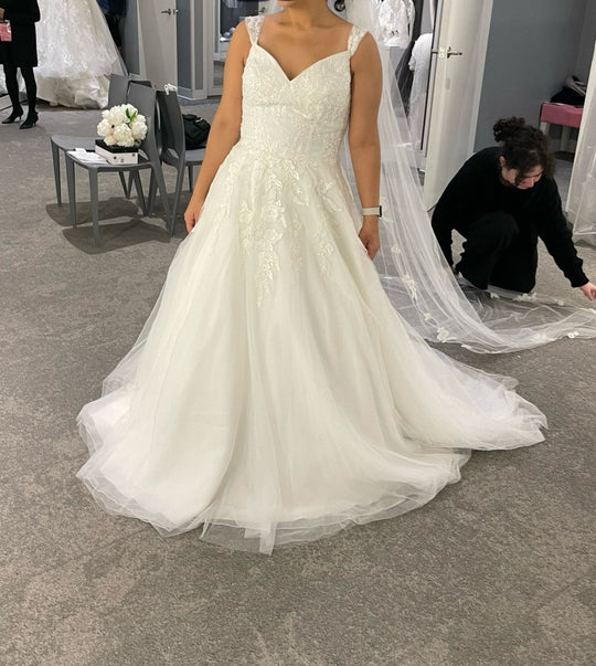 Oleg Cassini CWG972