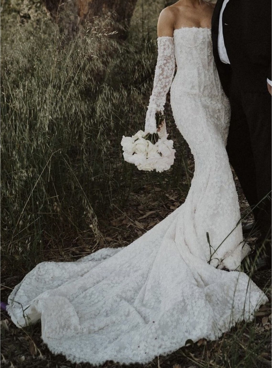 Pallas Couture Perrette – Nearly Newlywed