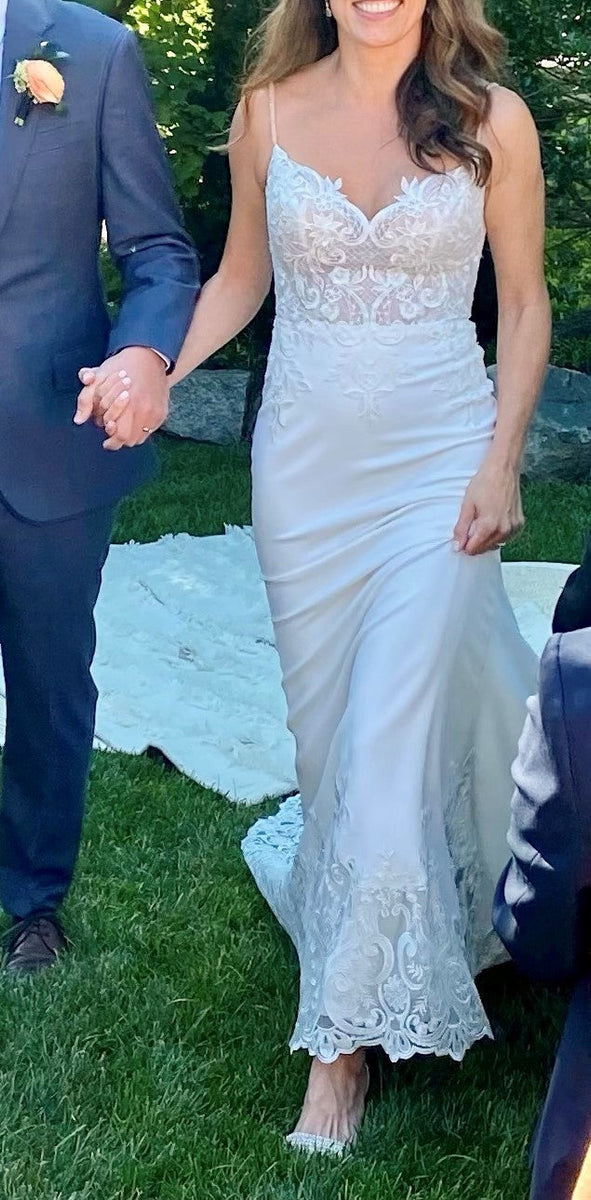 Private Collection Lacy Lee – PreOwnedWeddingDresses