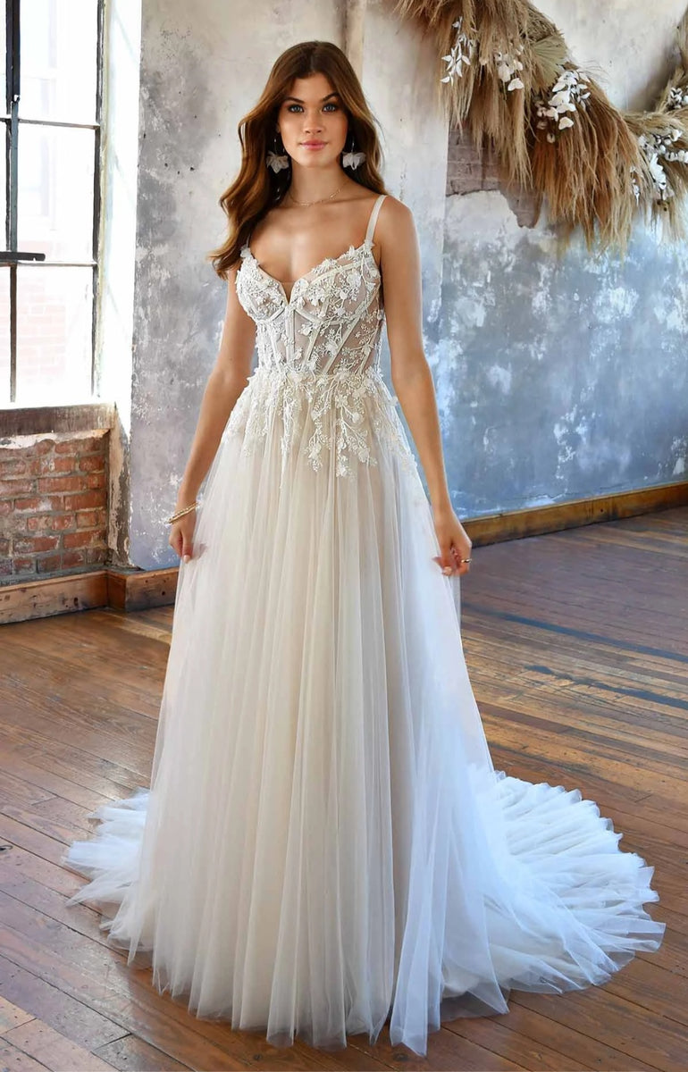 All Who Wander LucaZZ11 and Essence Tulle Fabric – Nearly Newlywed