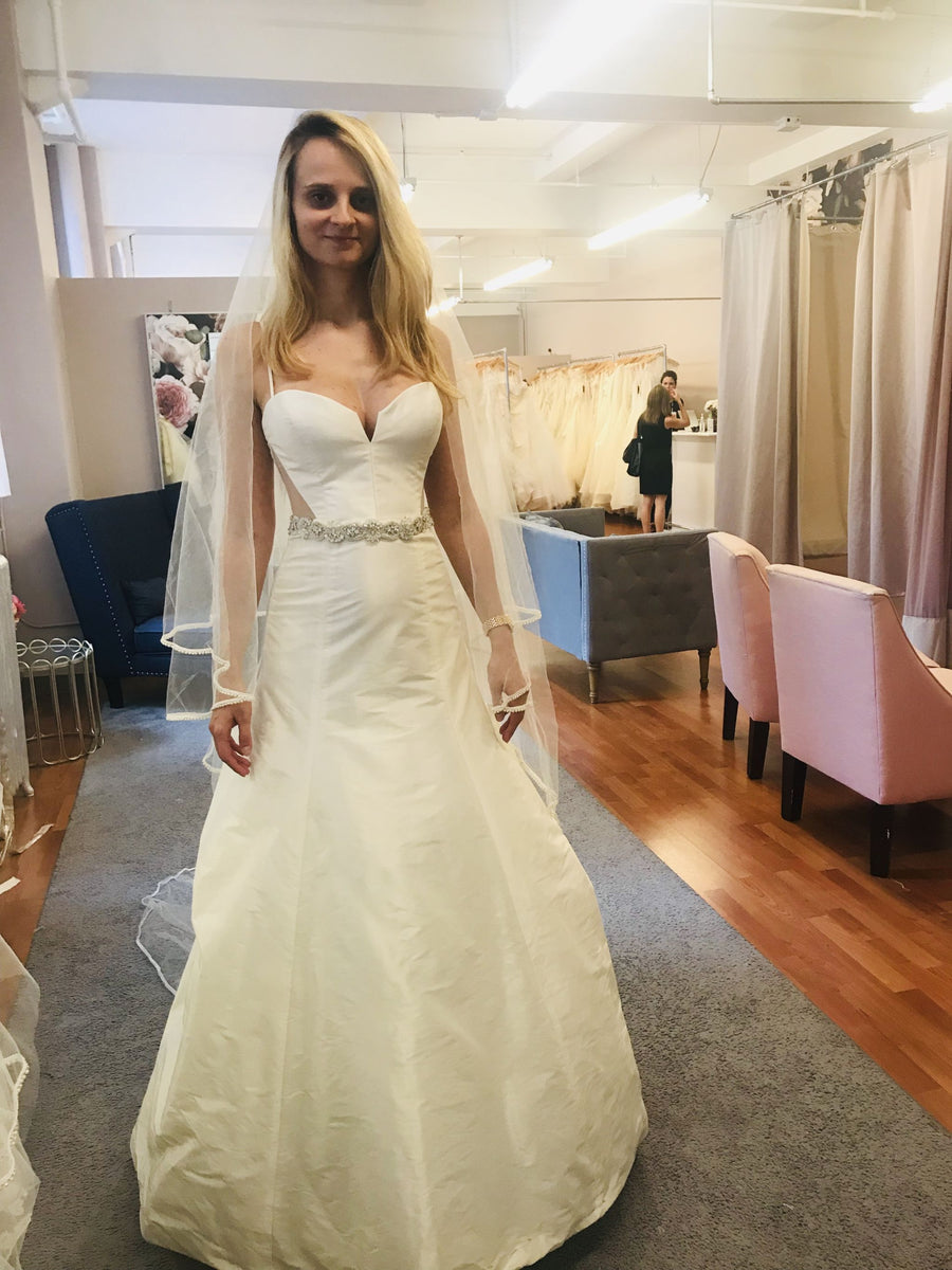 Tommie Pettie and Le'Aira Hames' Wedding Website, image size:900x1200