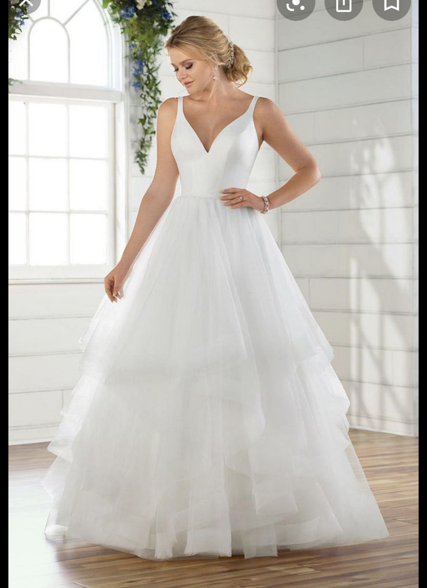 Essense of Australia D2724 โ Nearly Newlywed