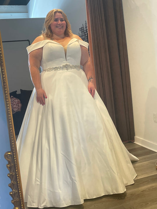 Essense of Australia D2761ZZ IV-PL Ivory Gown with Porcelain Tulle Plunge