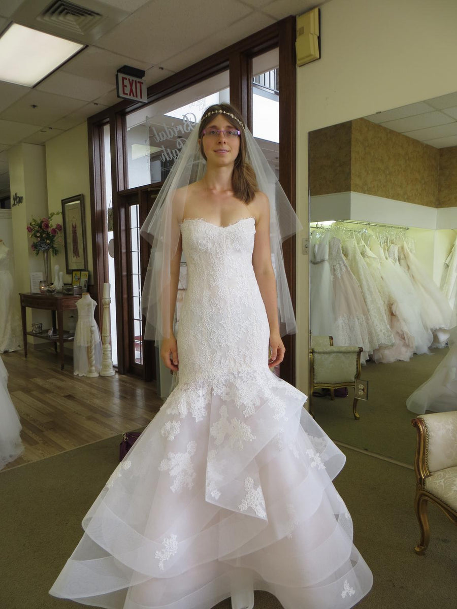 Monique lhuillier saffron discount wedding dress with straps