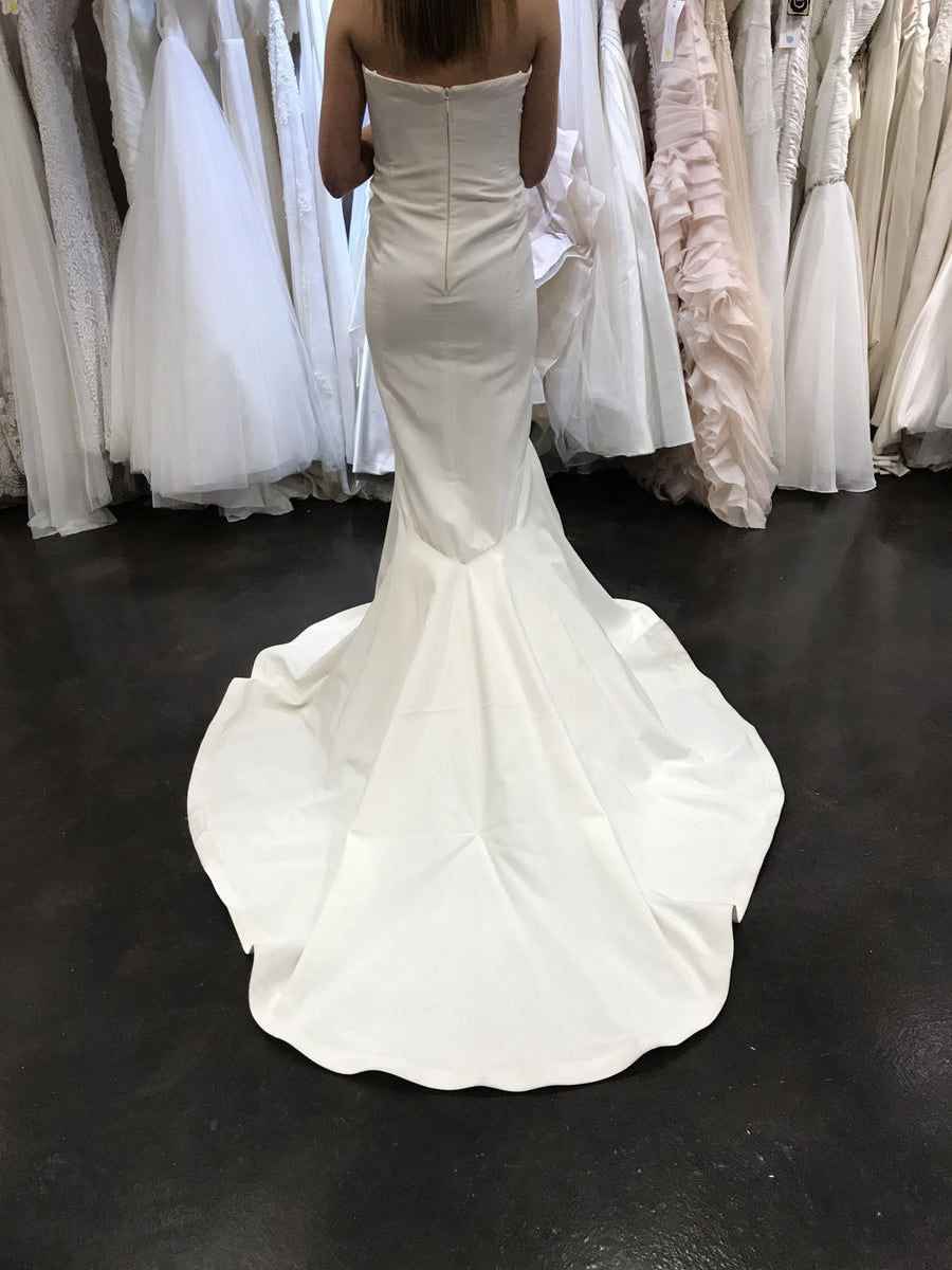 Discount Nicole Miller Wedding Dresses