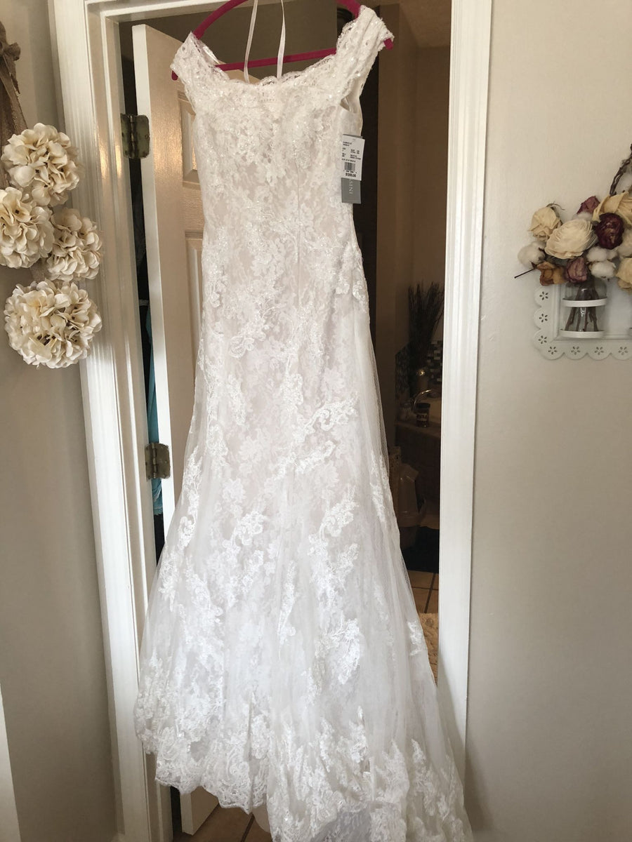 Oleg Cassini Cwg533 Preownedweddingdresses 