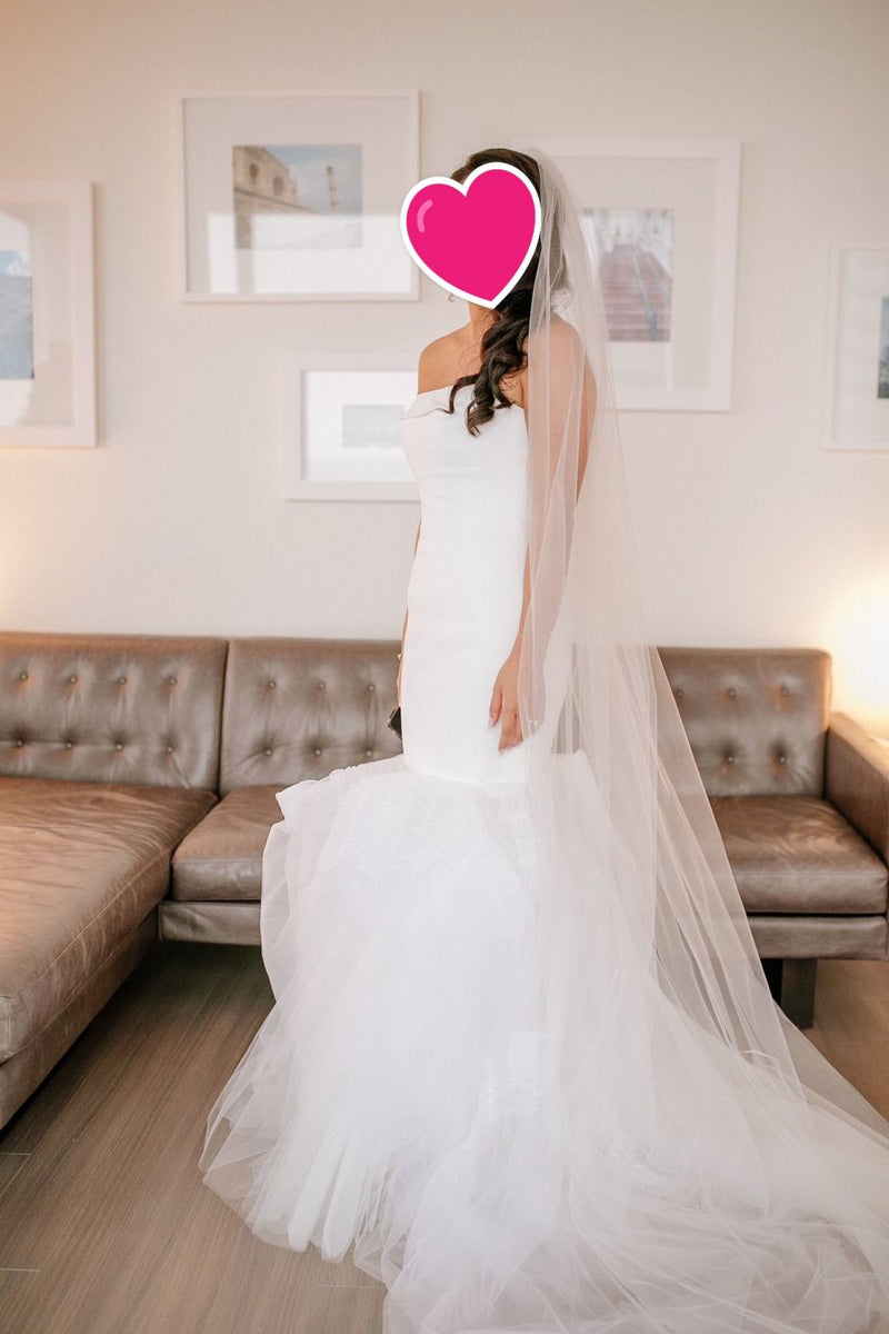 Vera Wang Manuela / 111116 – Nearly Newlywed Vera Wang Manuela / 111116 – Nearly Newlywed