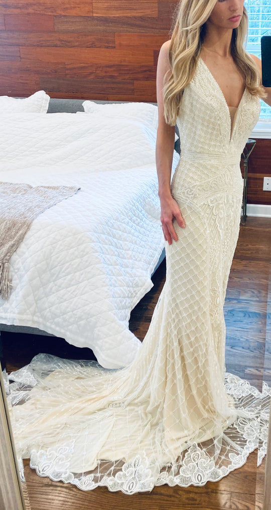 Adrianna Papell Mila