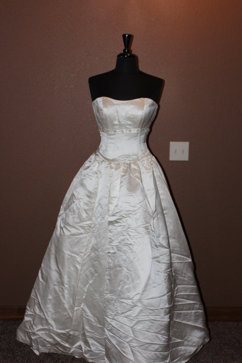 AF Couture (Angelina Faccenda) 690