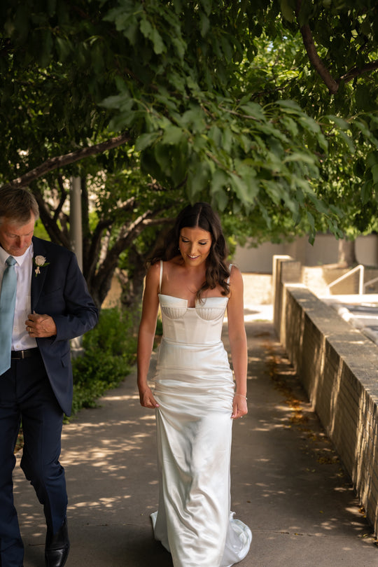 Alena Leena Bridal Monstera