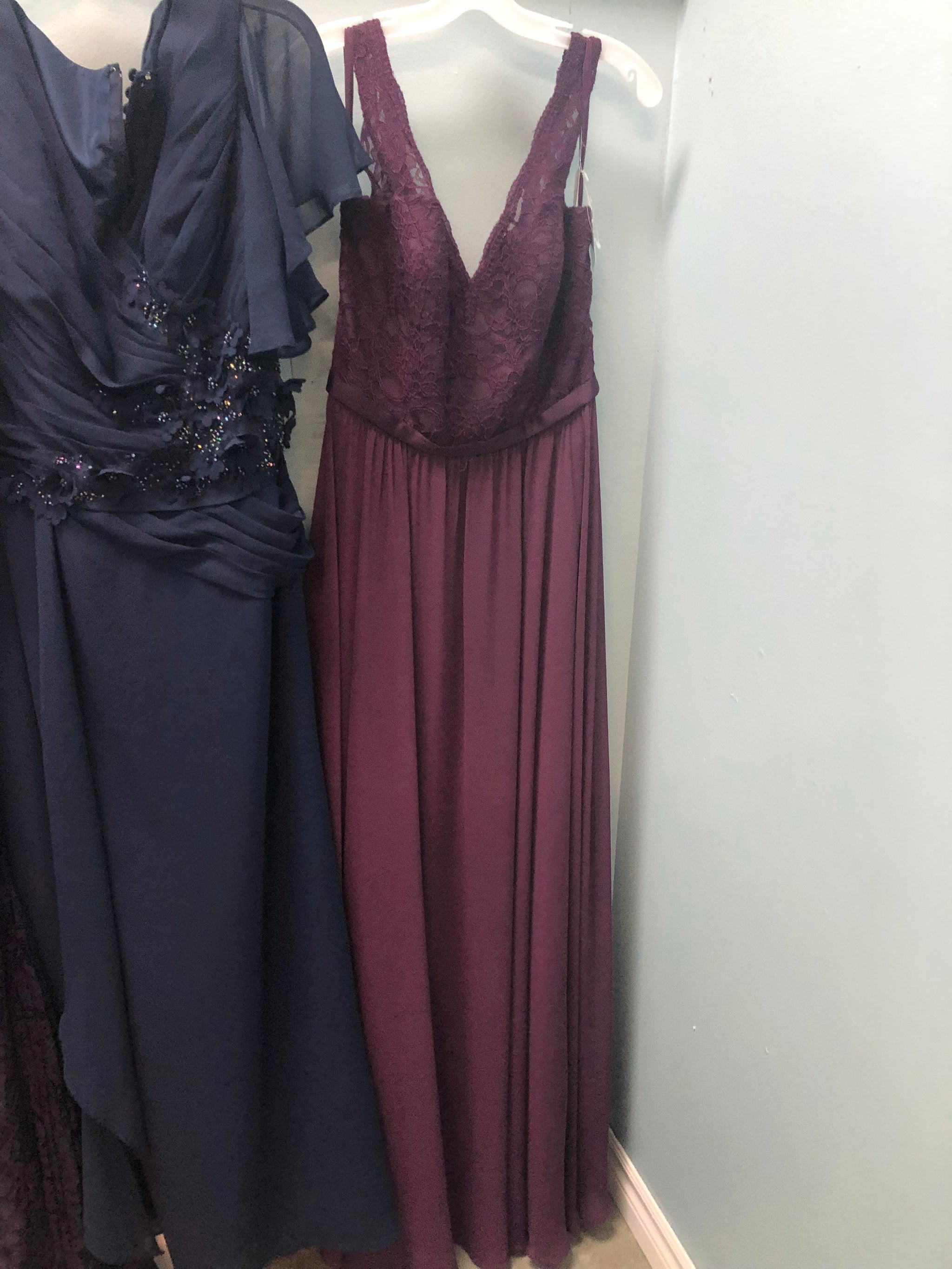 Alfred Angelo 9023  Nearly Newlywed