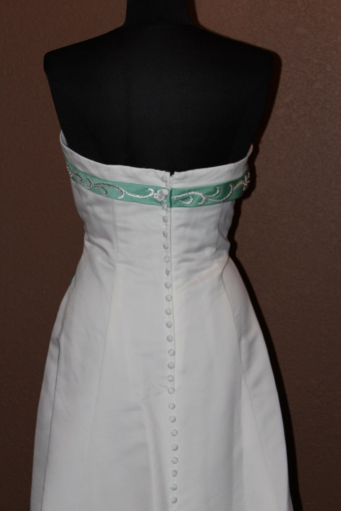 green emerald velvet dress Alfred Angelo Size 12 Style C7186 main image 1