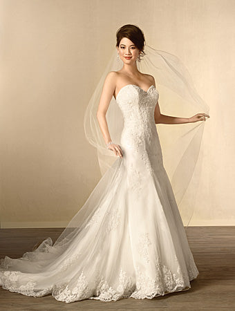 Alfred Angelo 2438 Nearly Newlywed Alfred Angelo 2438 Nearly Newlywed