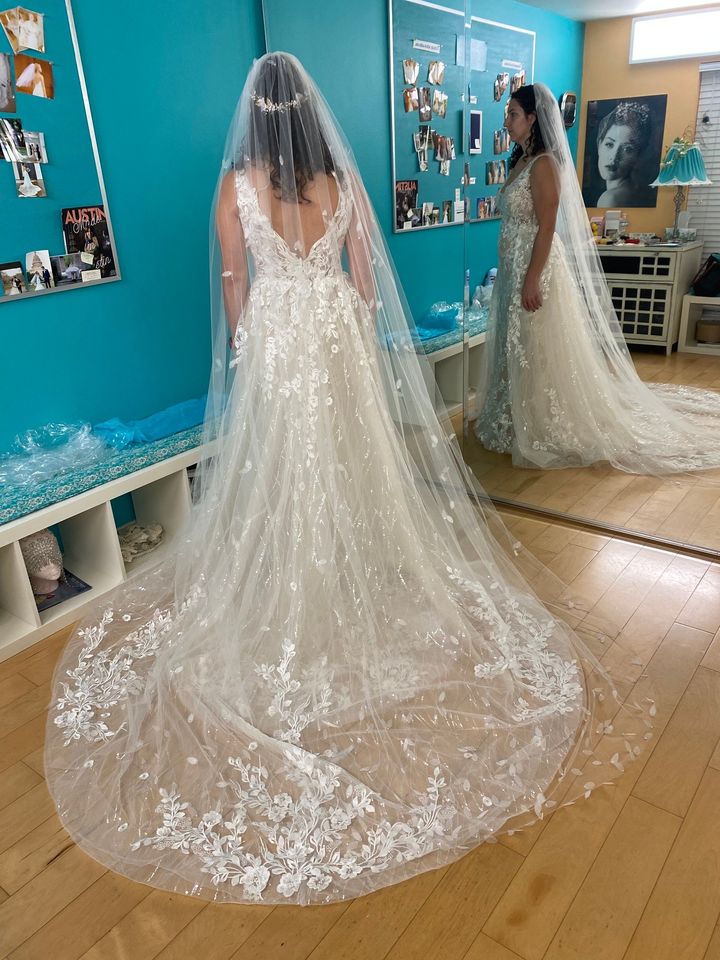 All Who Wander Erica Koesler-Bridal Veil-100 inches with petals