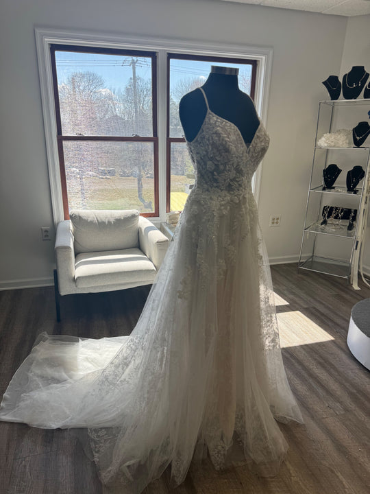 Allure Bridals R3611