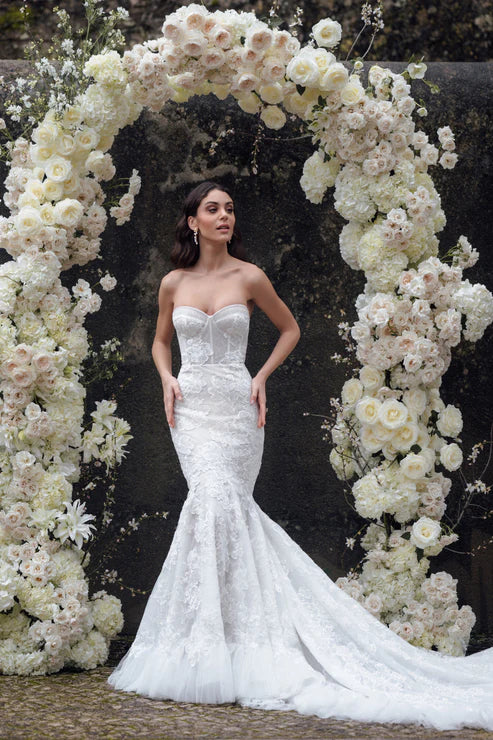 Allure Bridals E454 Liliana