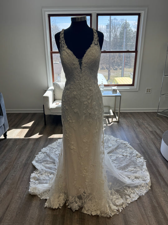 Allure Bridals 9957