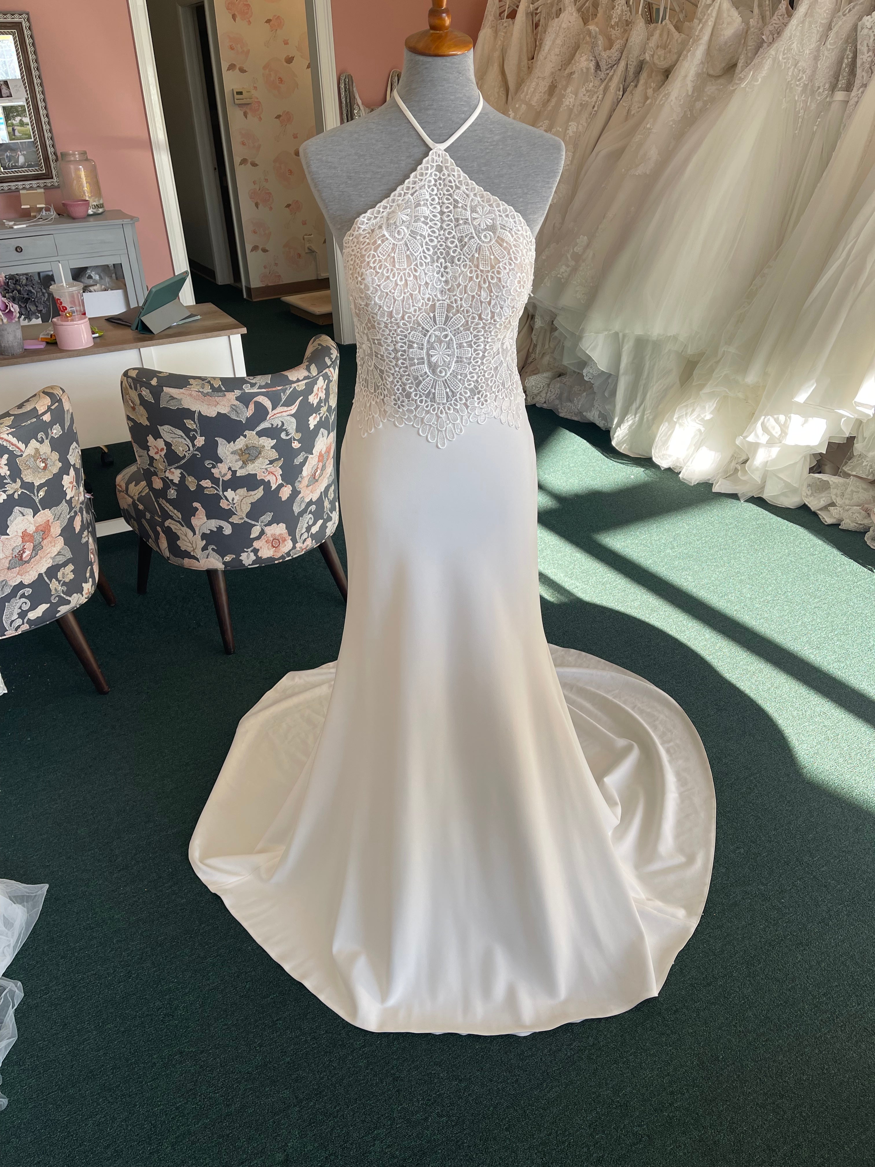 Allure Bridals 3203  Nearly Newlywed
