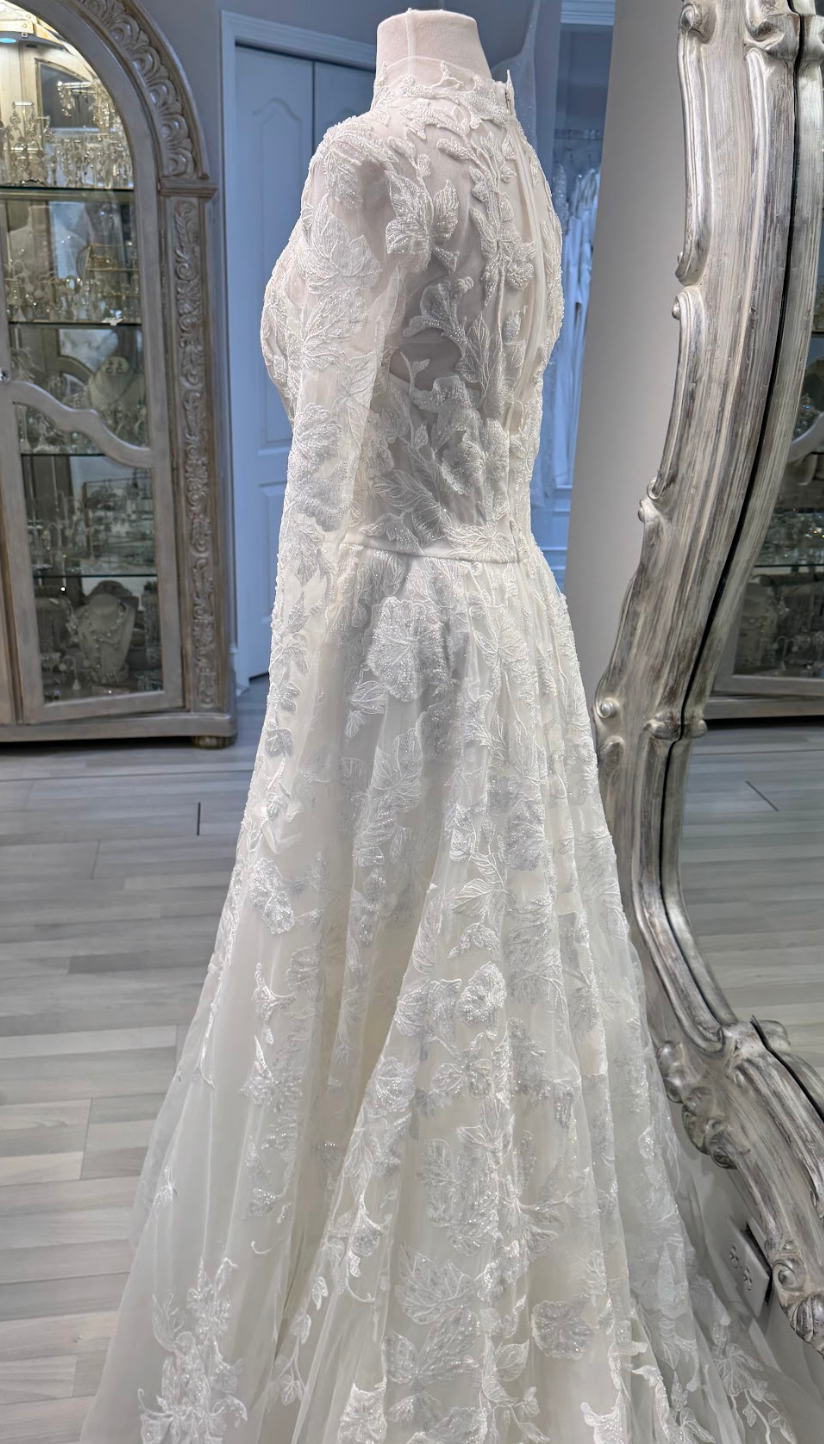 Amsale A855  Nearly Newlywed