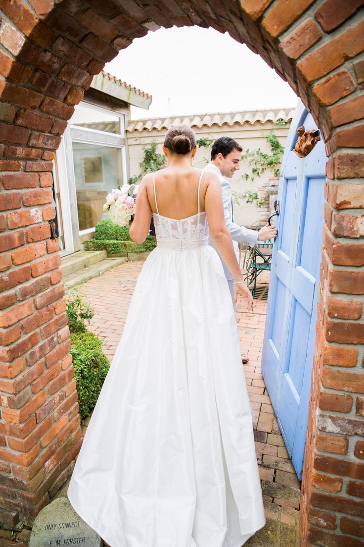 Amsale NEVER WORN Cameron – Nearly Newlywed