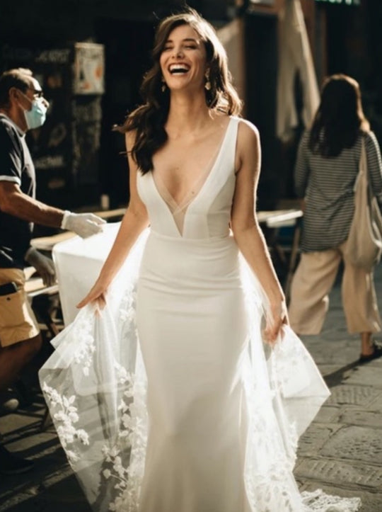 Anais Anette Mattea Gown