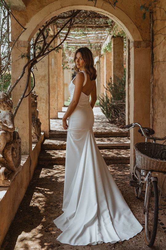 Anna Campbell Milano Crepe