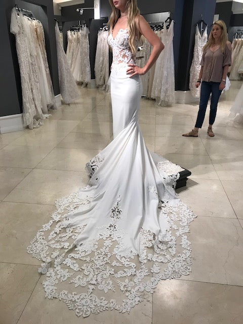 Badgley Mischka Blake – Nearly Newlywed