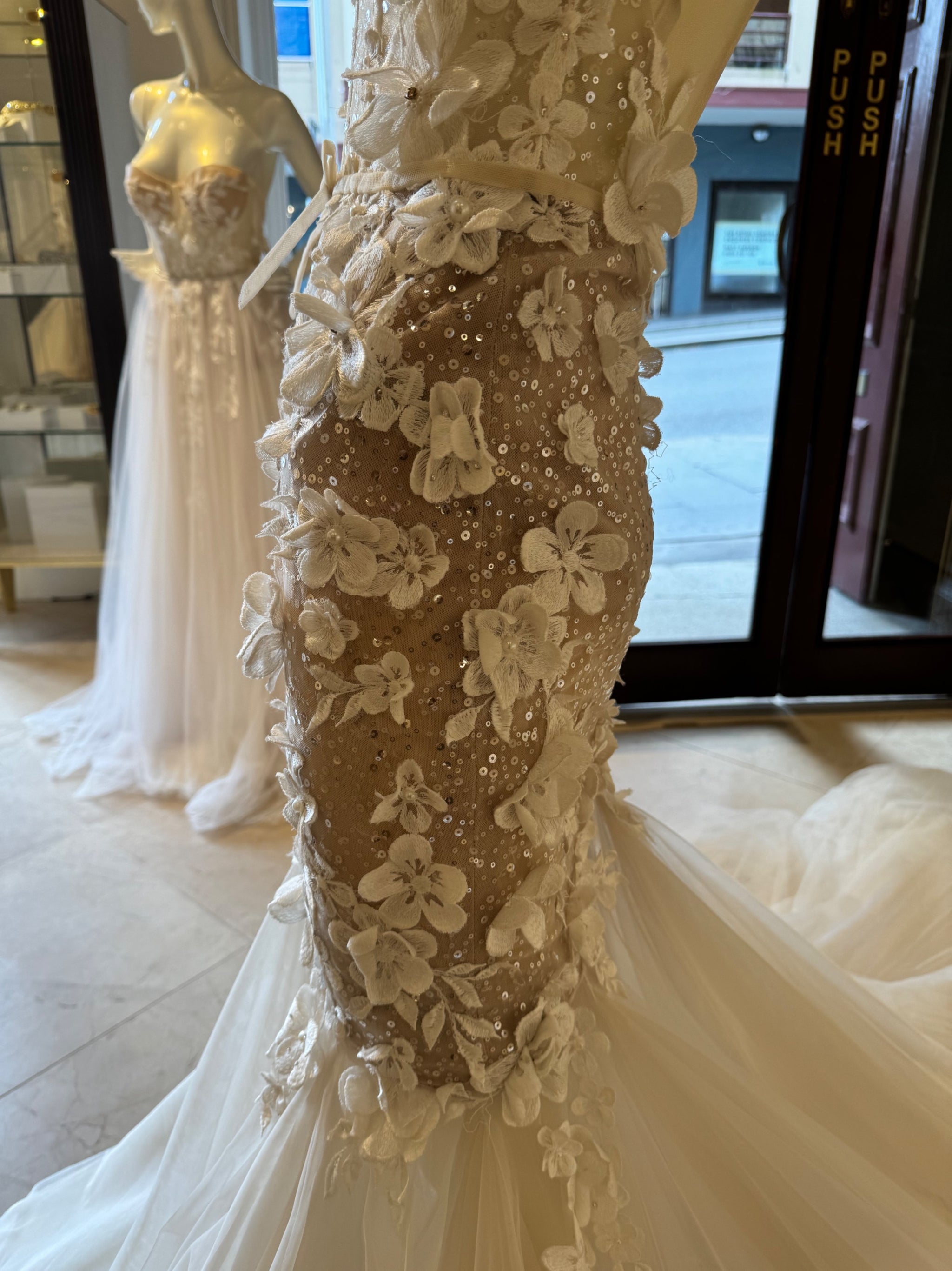 Berta 21-P105 – Nearly Newlywed