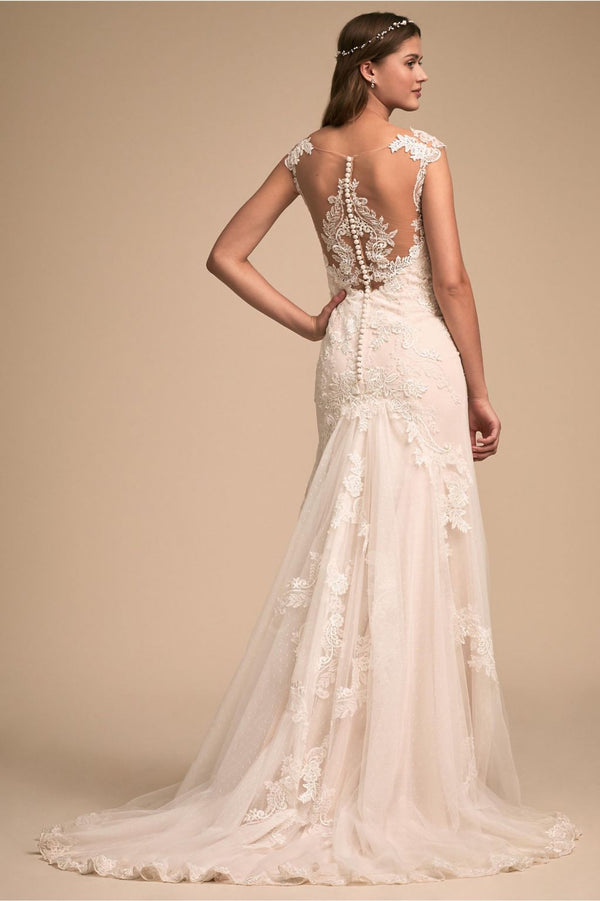 BHLDN Lure of Lace gown Whispers Echoes – Nearly Newlywed
