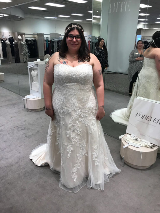 David's Bridal 4xl9v3587