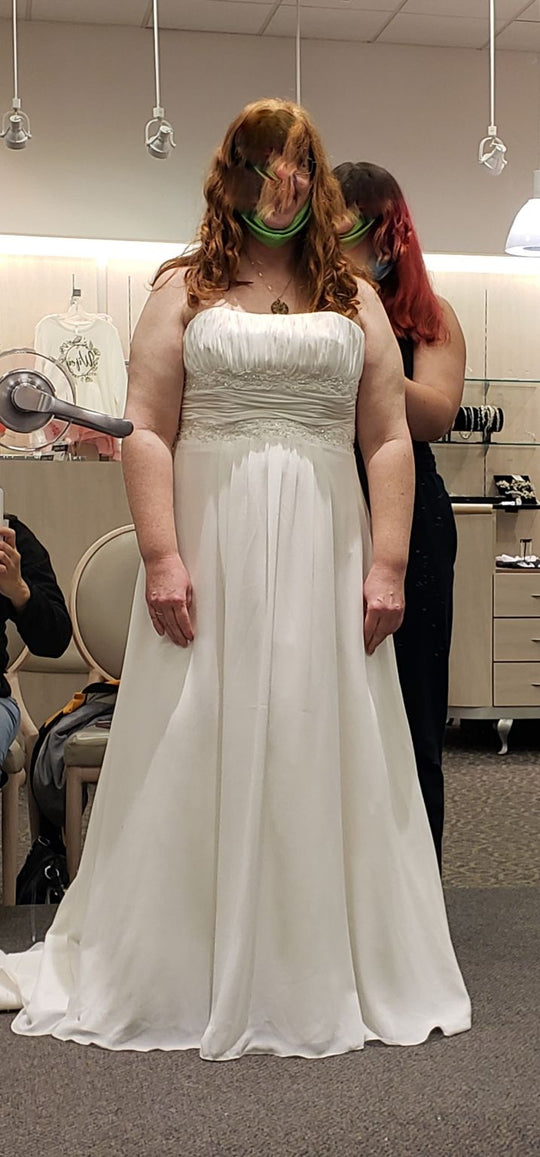 David's Bridal 7V9743