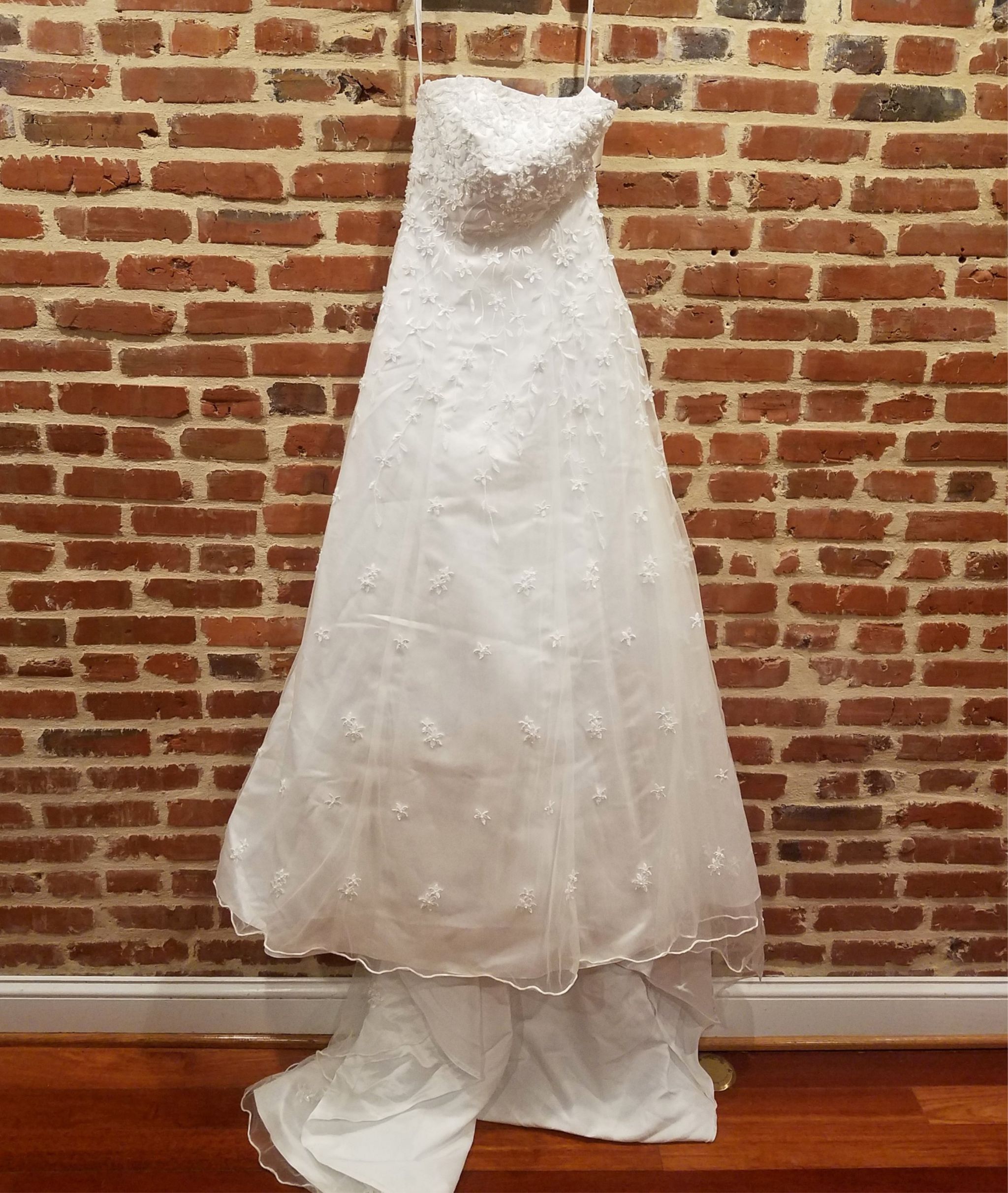 David's Bridal T8025 – Nearly Newlywed