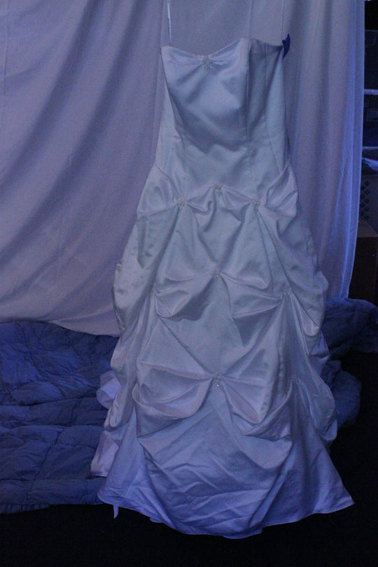 David's Bridal T9100