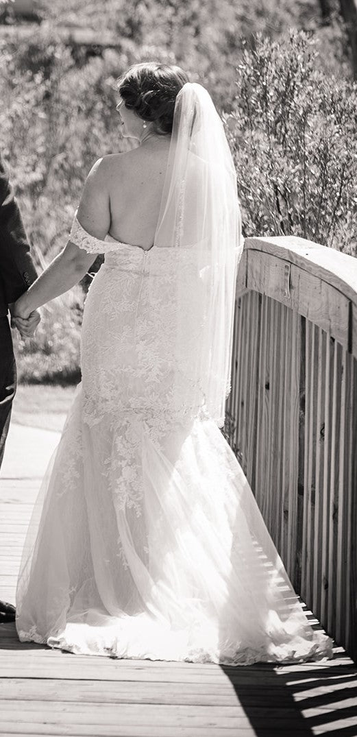 David's Bridal WG3988 – Nearly Newlywed