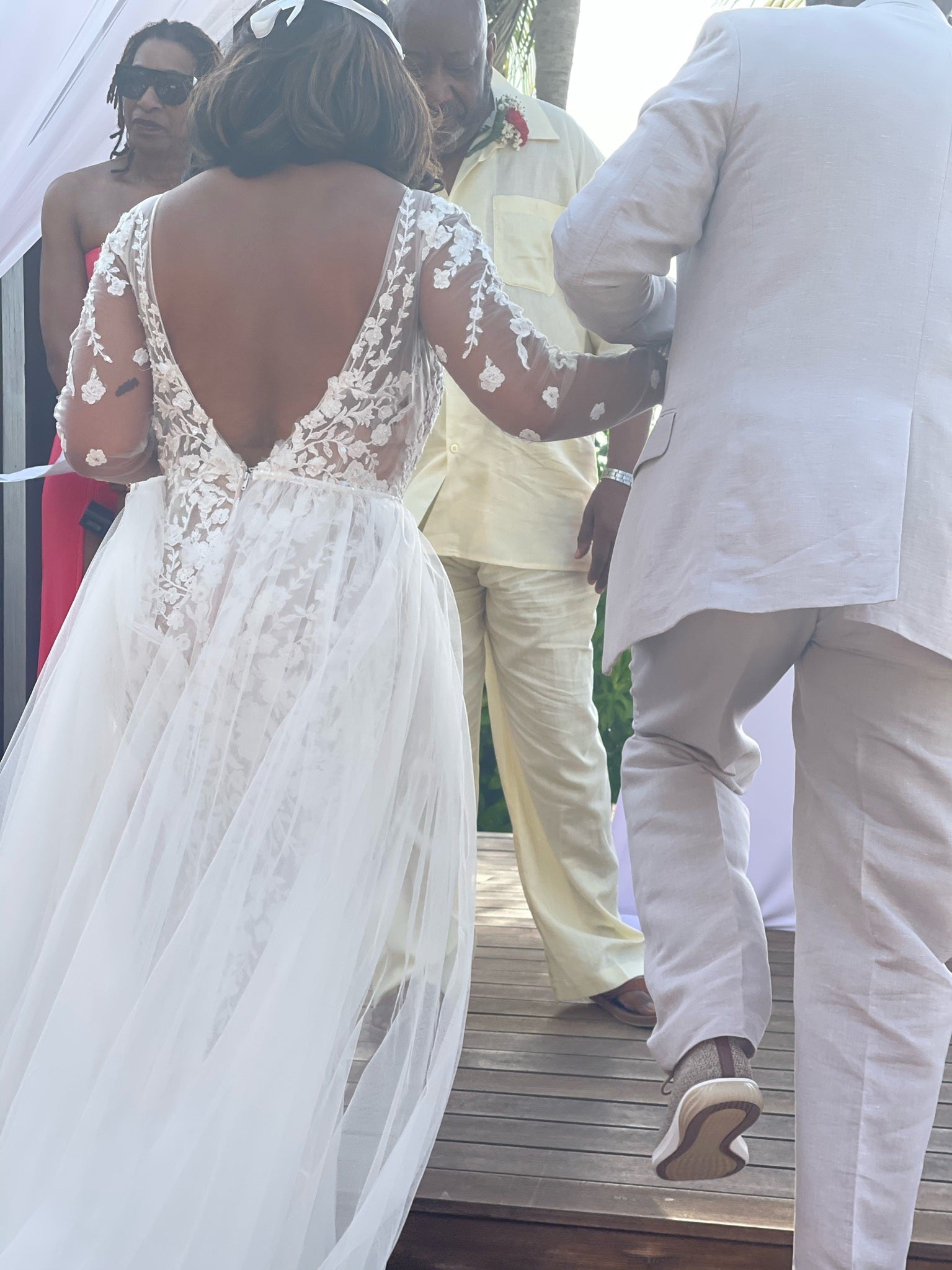David's Bridal SWG851 – Nearly Newlywed