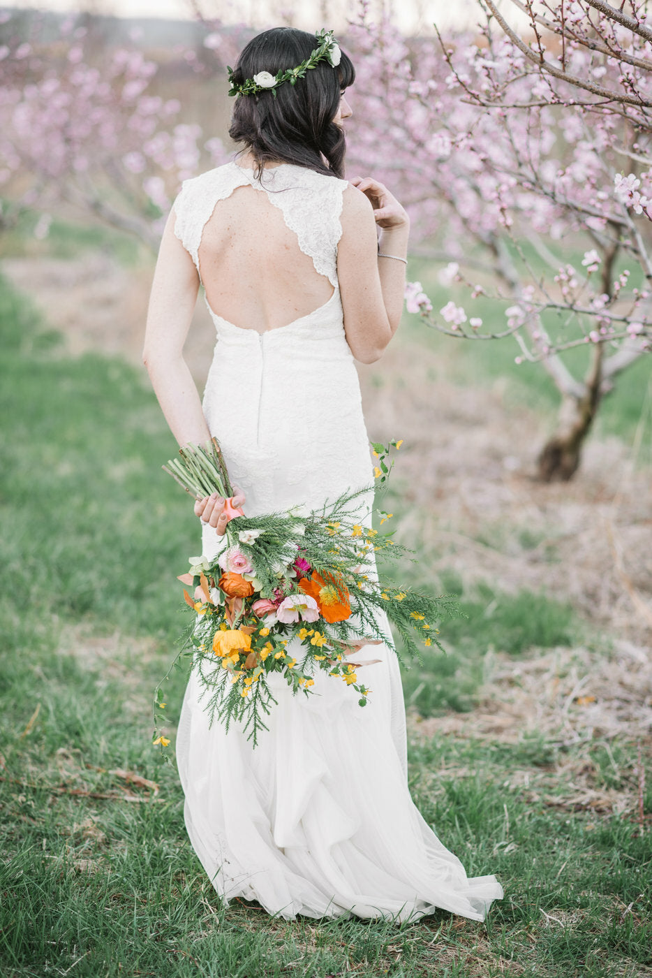 David's Bridal のウェディングドレス アメリカ製 US4 Satin Cummerbund Ball Gown Wedding Dress | David's Bridal