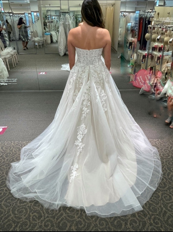 David's Bridal WG3861 – Nearly Newlywed
