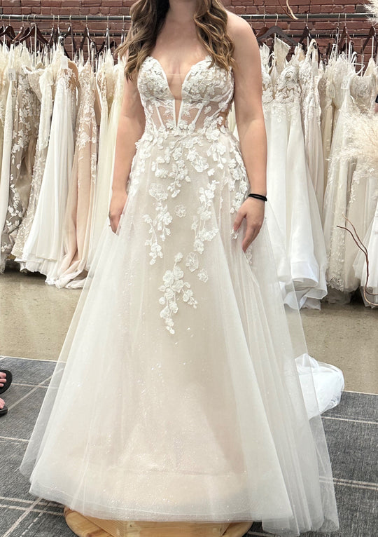 Enzoani Remi and detachable sleeves