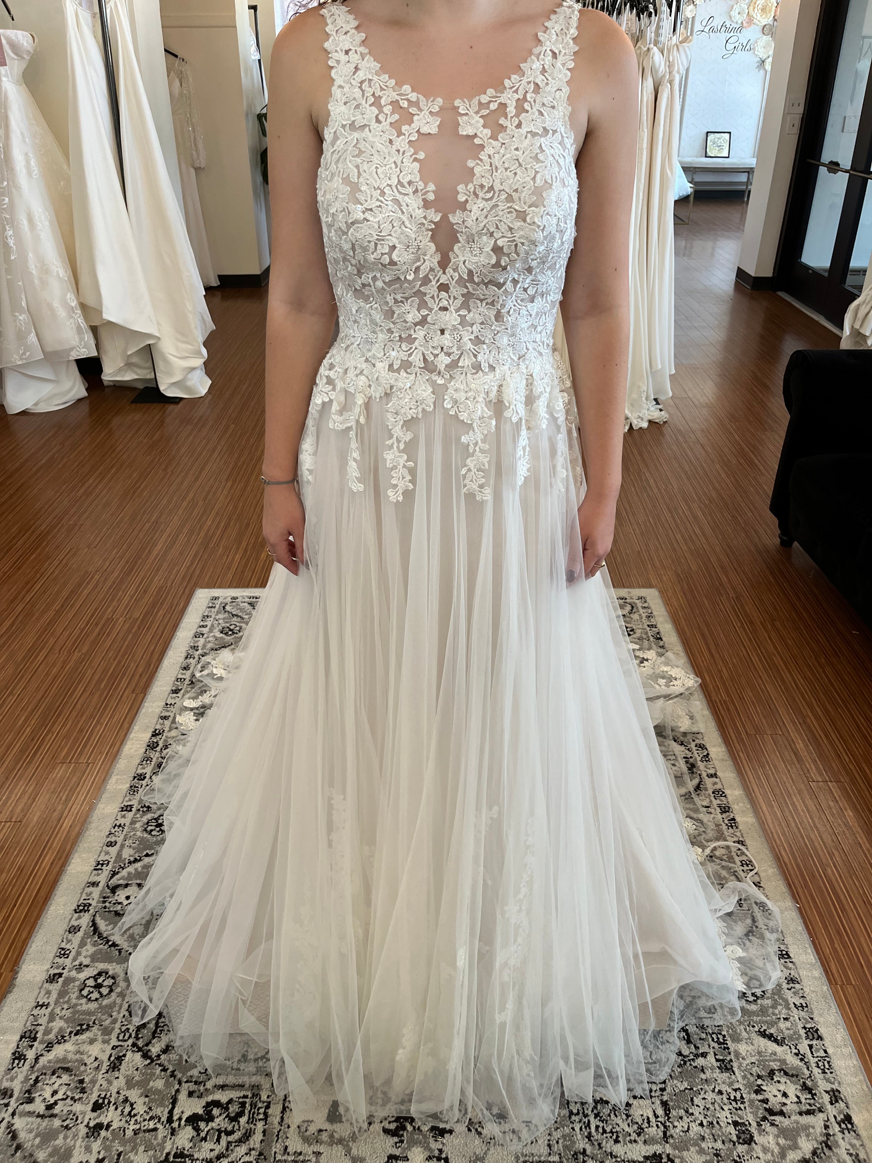 Essense of Australia D2580 – Nearly Newlywed