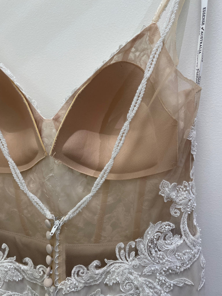 Essense of Australia D3502 – Nearly Newlywed