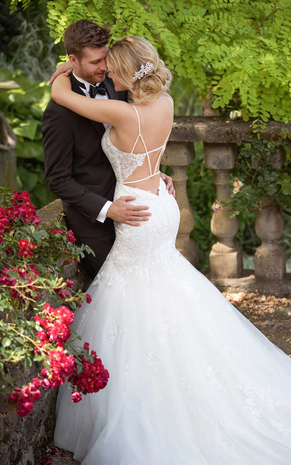 Gown Essense Of Australia D2447 Essense Of Australia D2447