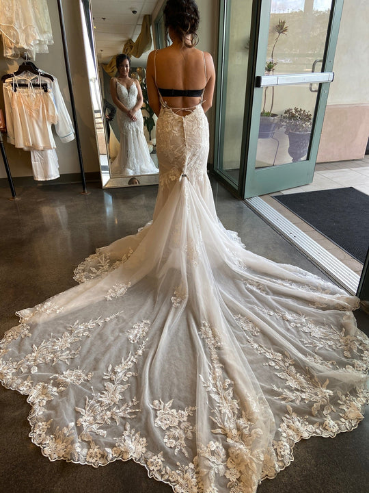 Essense of Australia D2770