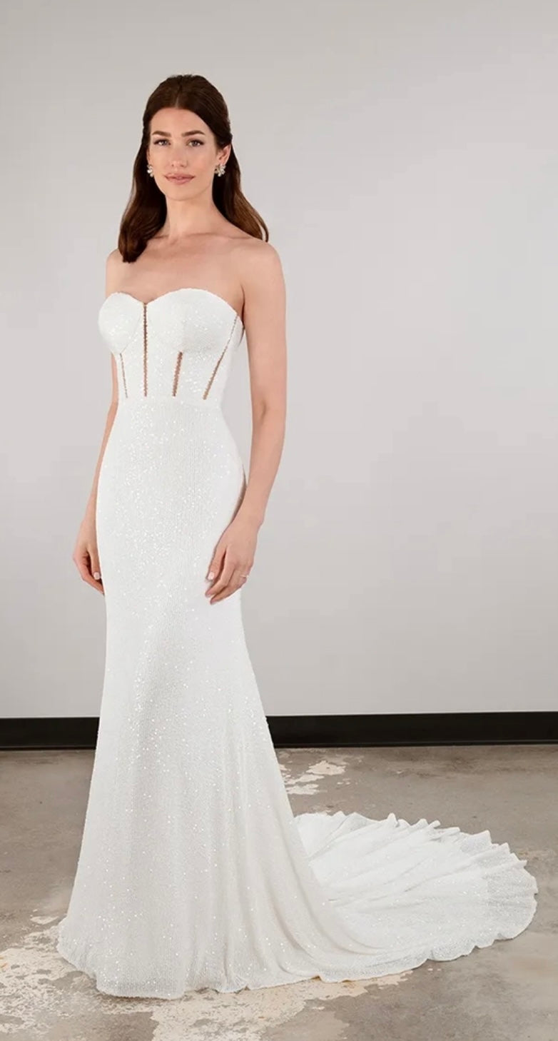 Essense of Australia D3939 – Nearly Newlywed