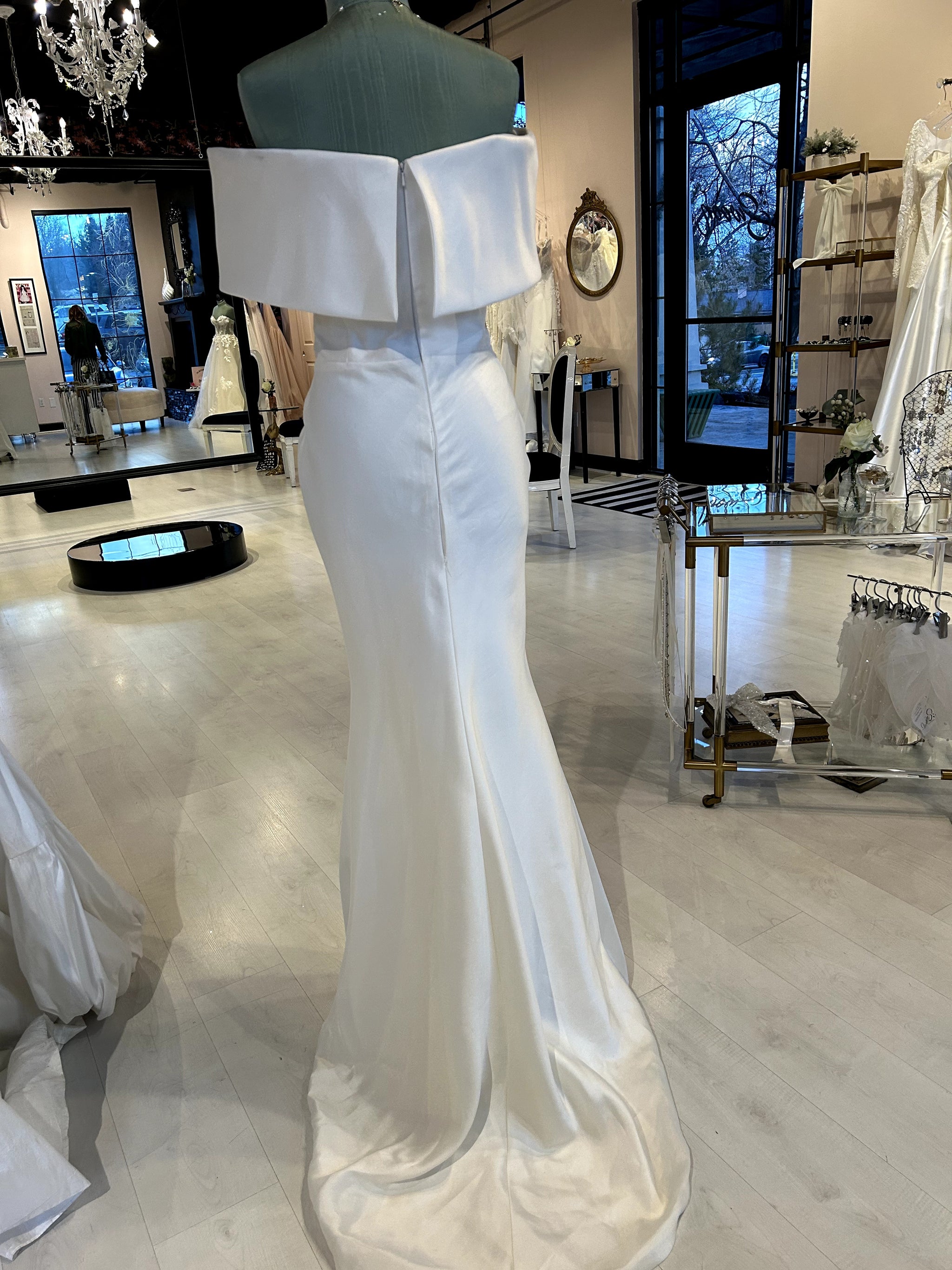 Eva Lendel Jess with Overskirt – Nearly Newlywed