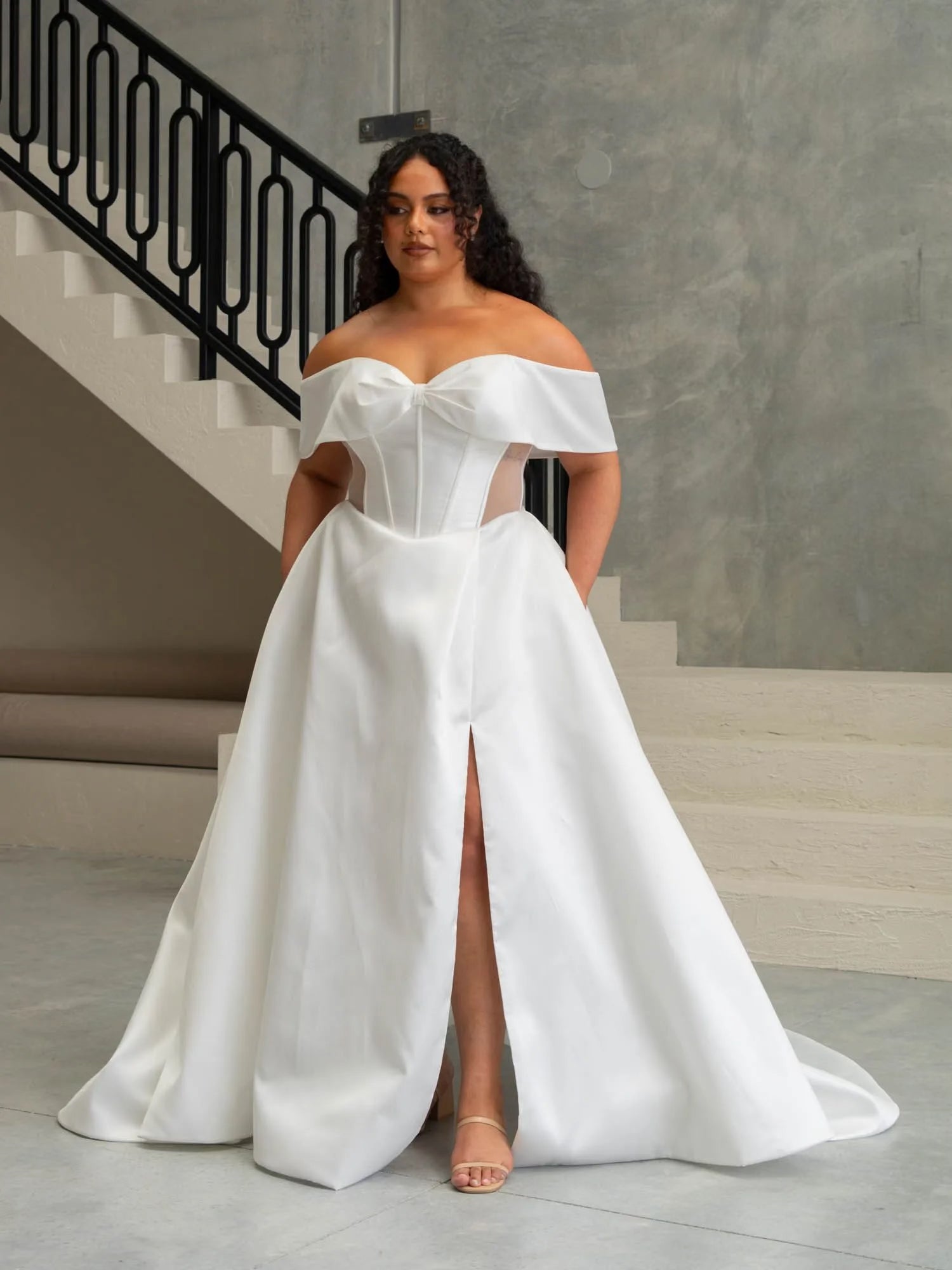 Evie Young Effie – Nearly Newlywed