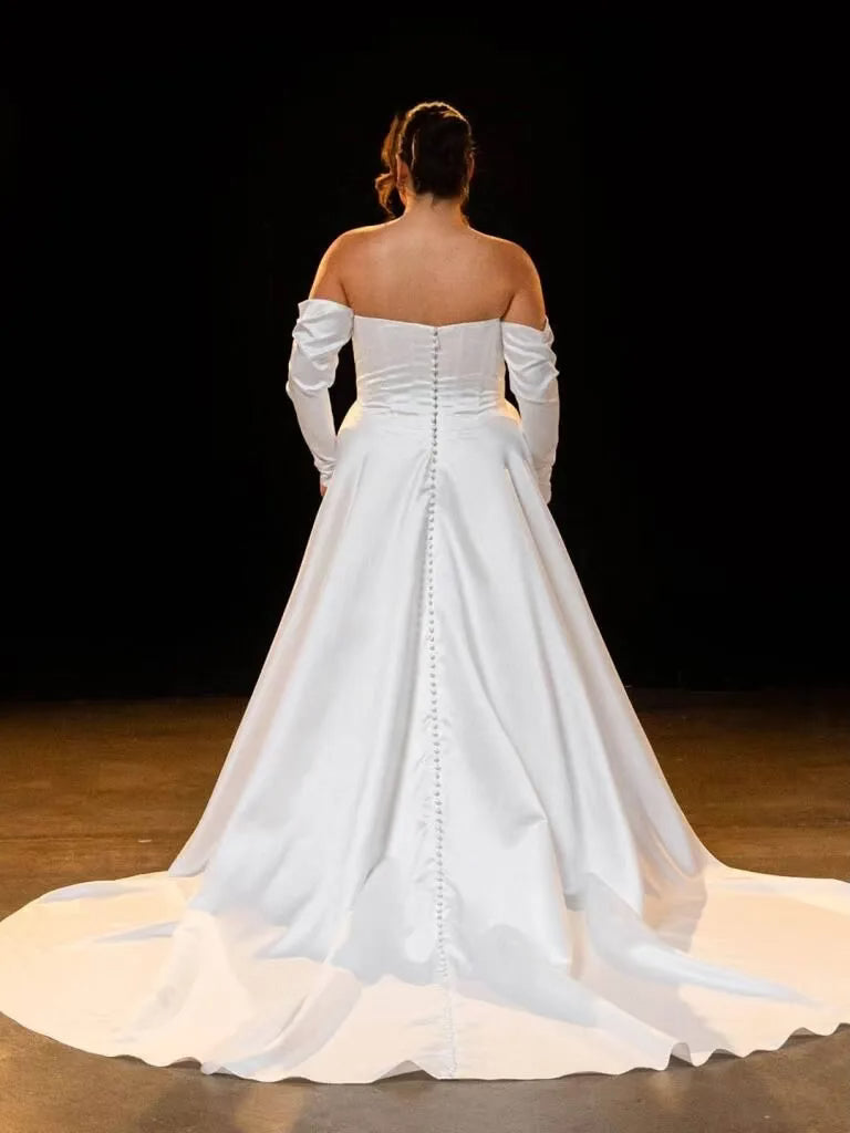 Evie Young Hepburn Satin – Nearly Newlywed
