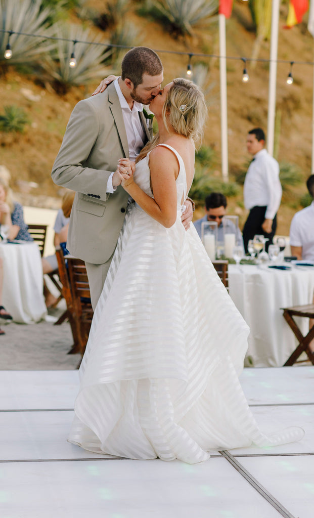 Hayley Paige Decklyn – PreOwnedWeddingDresses