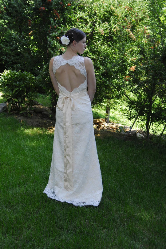 Inspired Gowns Jim Hjelm Monique Lhuillier